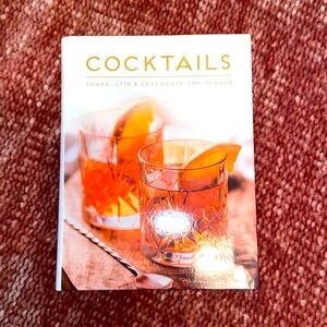 🍸 Cocktails: Shake, Stir & Celebrate the Season